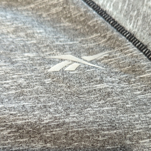 Reebok Men's Heathered Gray Short Sleeve Tee - Picture 4 of 10